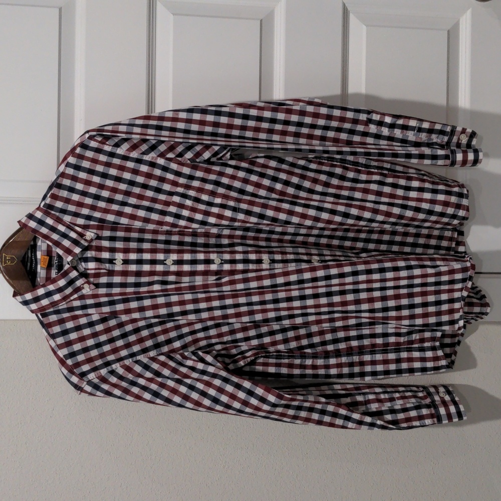 Performance dress shirt